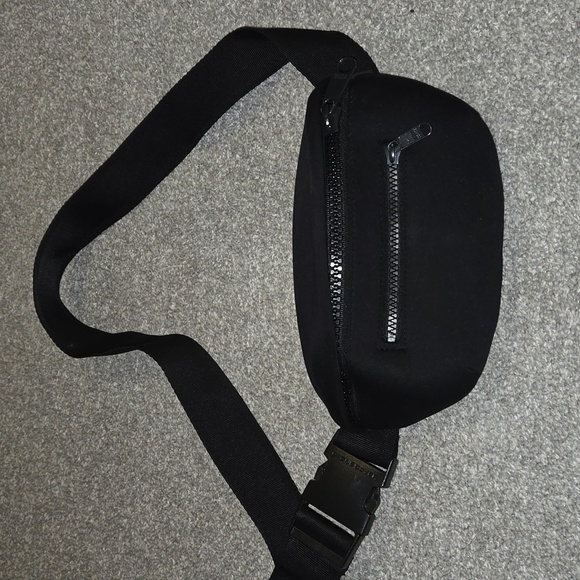 Dagne Dover ACE NEOPRENE FANNY PACK CROSSBODY - Picture 7 of 11